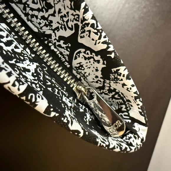 Dior Beauty Cosmetic Pouch - Picture 5 of 7